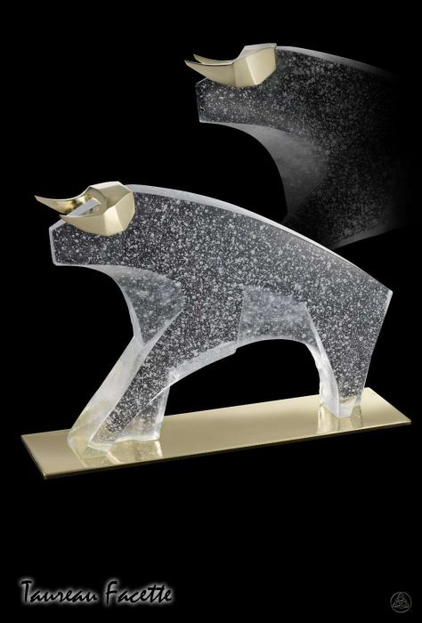 Toro facettes | Oeuvre de Pierre Coia